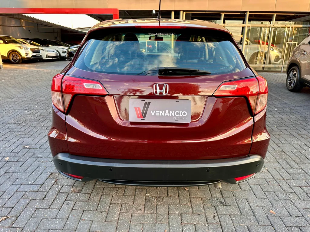 Honda HRv LX seminovo à venda na Venâncio Veículos em Goiânia
