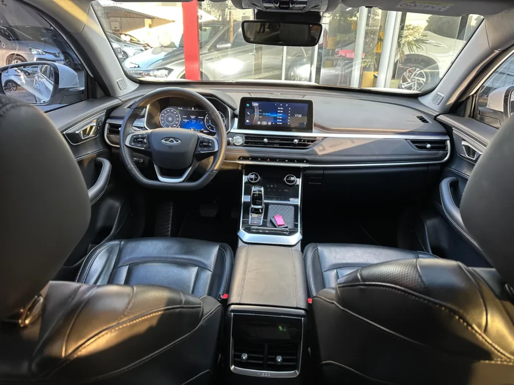 Chery Tiggo 8 seminovo à venda na Venâncio Veículos em Goiânia