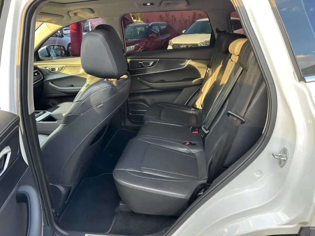 Chery Tiggo 8 seminovo à venda na Venâncio Veículos em Goiânia