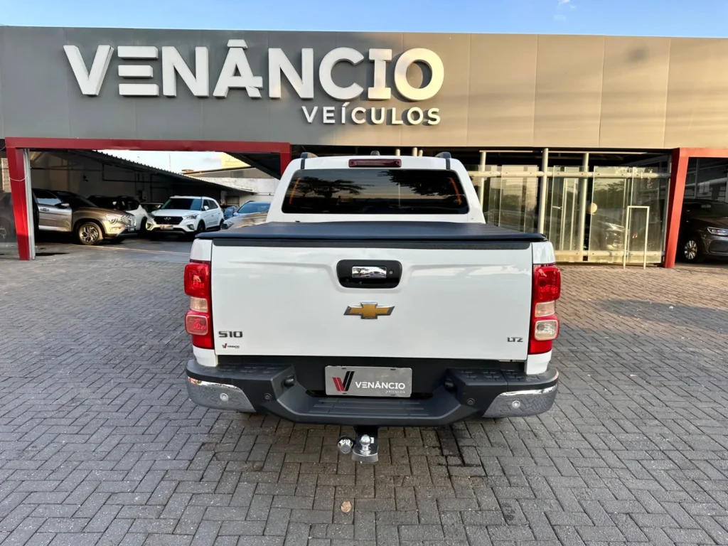 Chevrolet S10 LTZ FLEX LTZ seminovo à venda na Venâncio Veículos em Goiânia