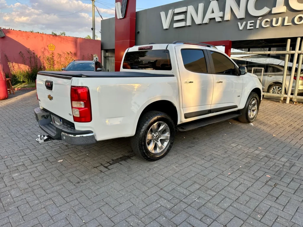 Chevrolet S10 LTZ FLEX LTZ seminovo à venda na Venâncio Veículos em Goiânia