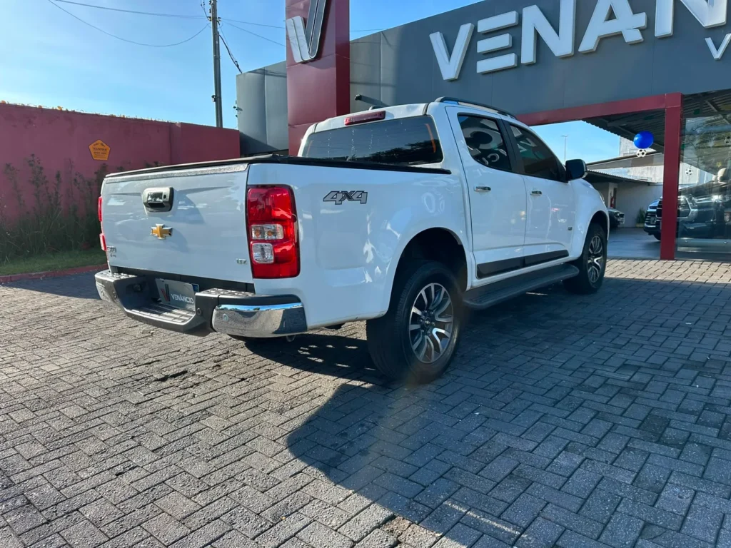 Chevrolet S10 LTZ FLEX LTZ seminovo à venda na Venâncio Veículos em Goiânia