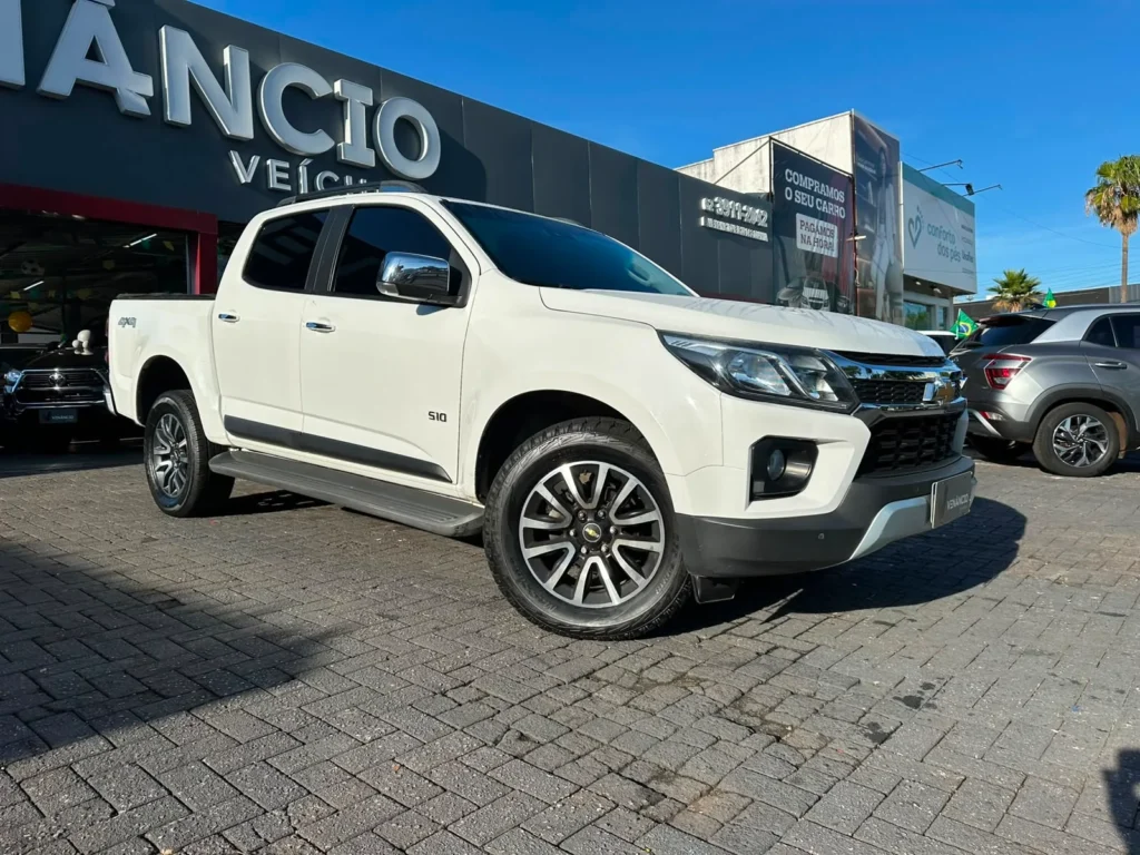 Chevrolet S10 LTZ FLEX LTZ seminovo à venda na Venâncio Veículos em Goiânia
