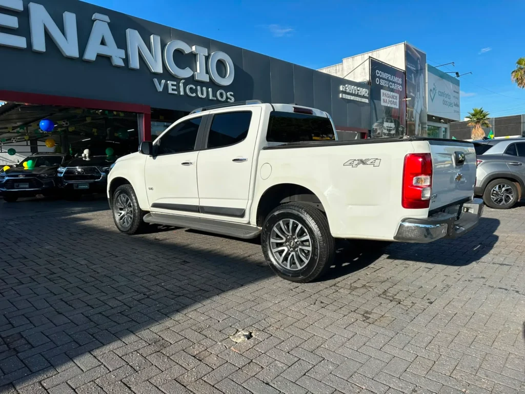 Chevrolet S10 LTZ FLEX LTZ seminovo à venda na Venâncio Veículos em Goiânia