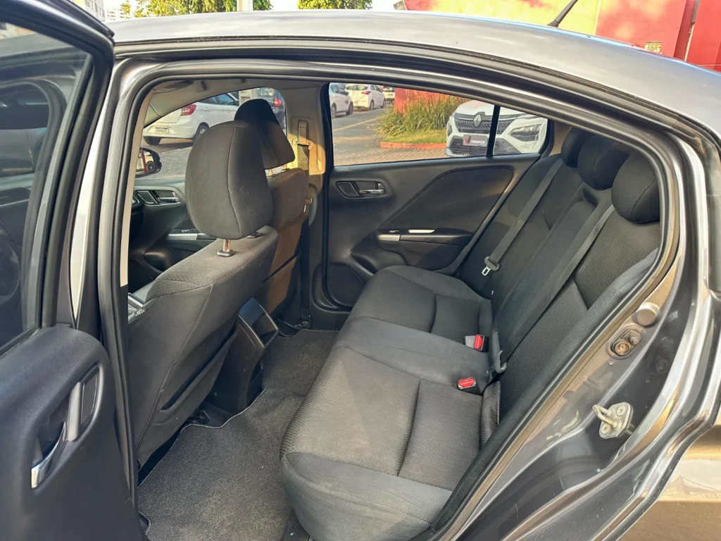 Honda City EX CVT seminovo à venda na Venâncio Veículos em Goiânia