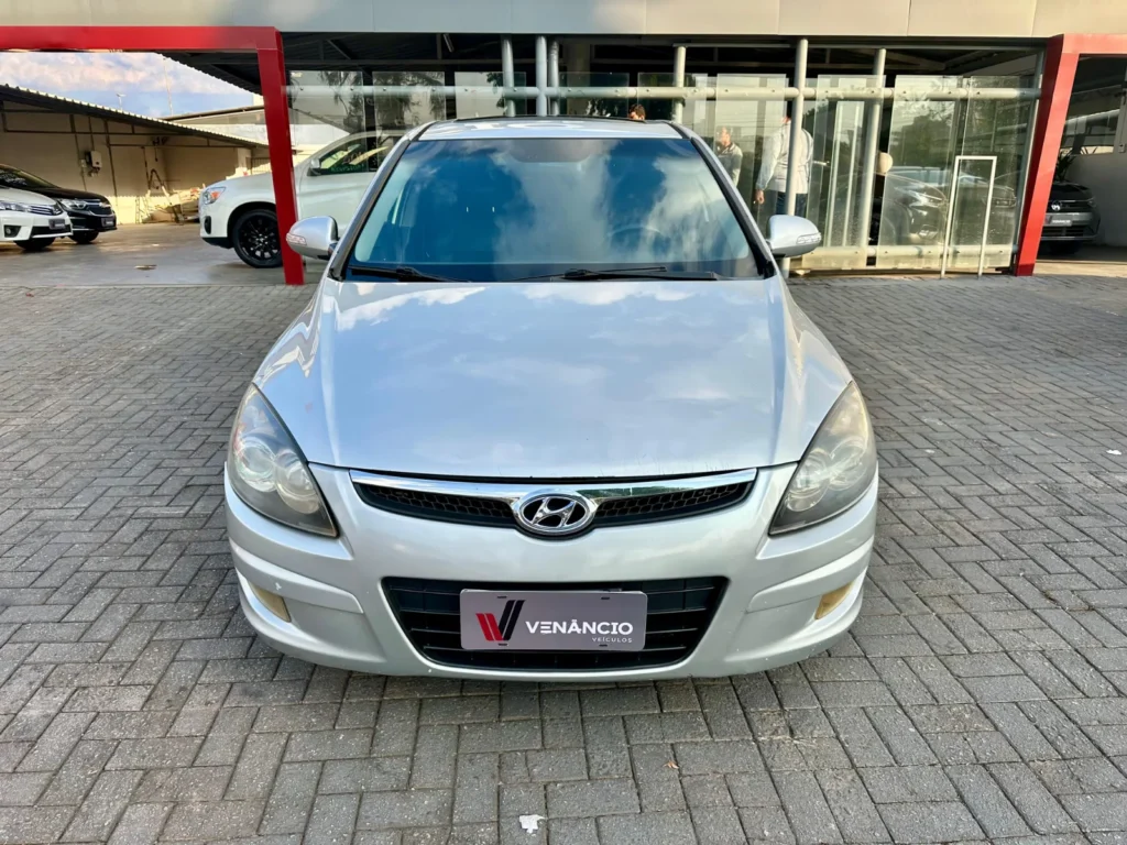 Hyundai I30 2.0 seminovo à venda na Venâncio Veículos em Goiânia