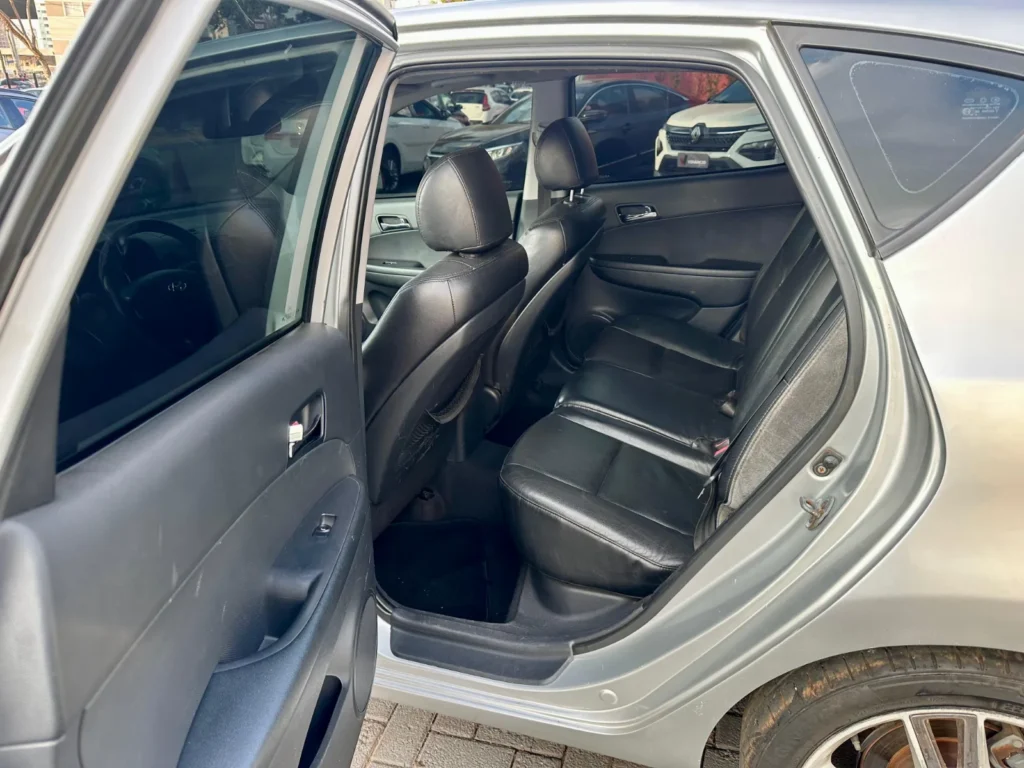 Hyundai I30 2.0 seminovo à venda na Venâncio Veículos em Goiânia