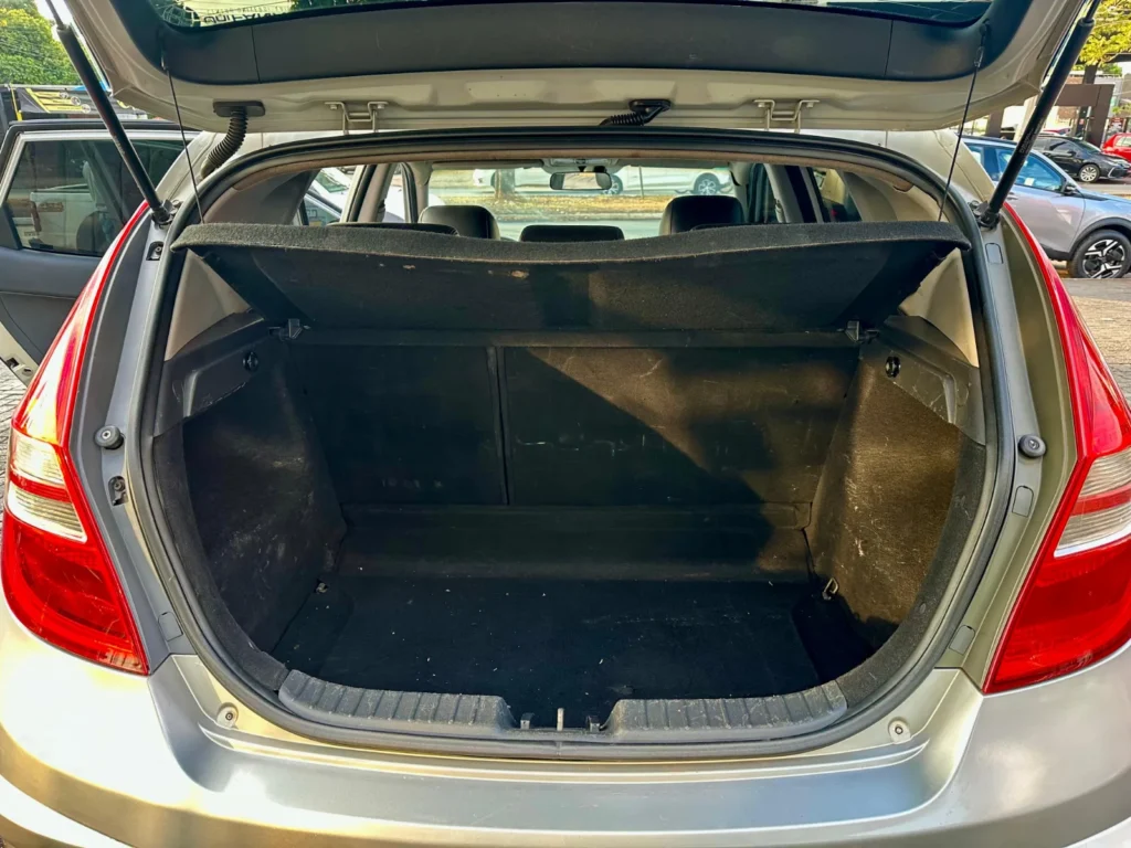 Hyundai I30 2.0 seminovo à venda na Venâncio Veículos em Goiânia
