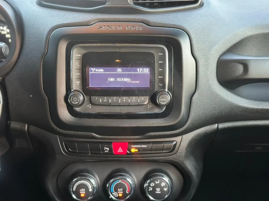 Jeep Renegade 1.3 Turbo seminovo à venda na Venâncio Veículos em Goiânia