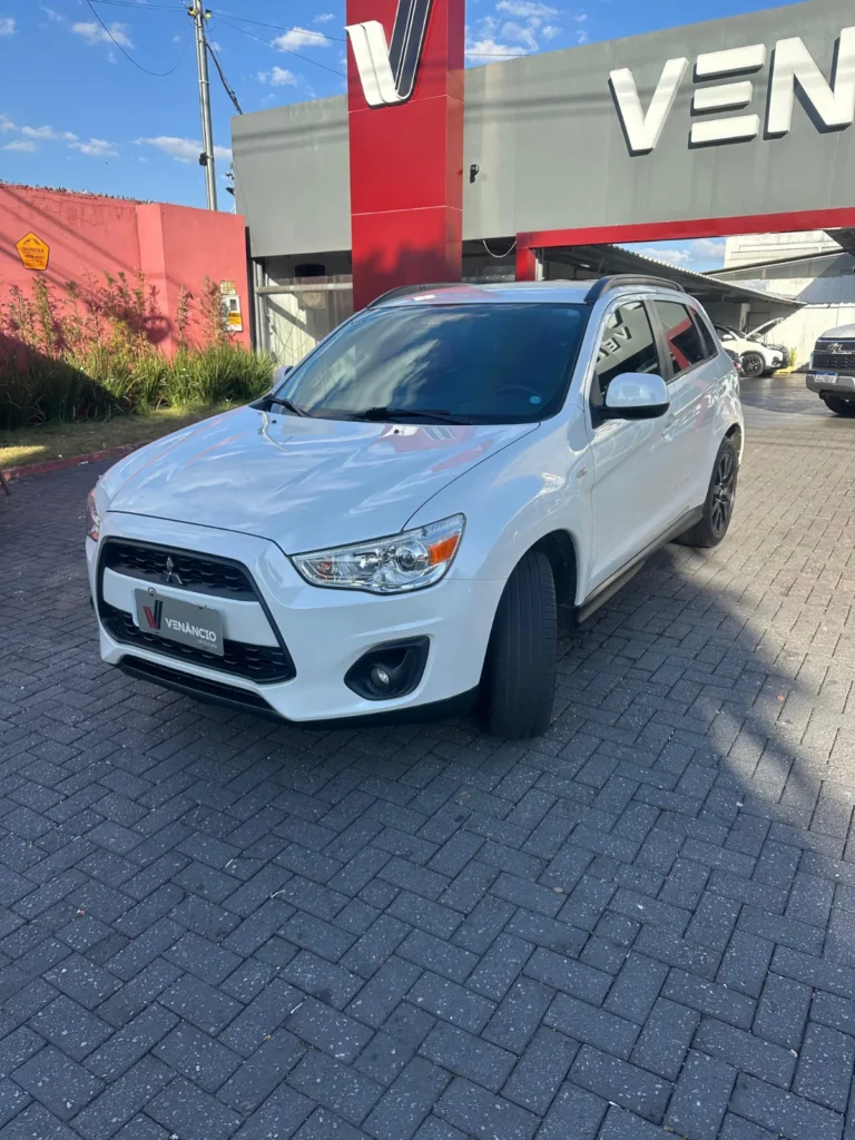 Mitsubishi ASX 2.0 CVT seminovo à venda na Venâncio Veículos em Goiânia