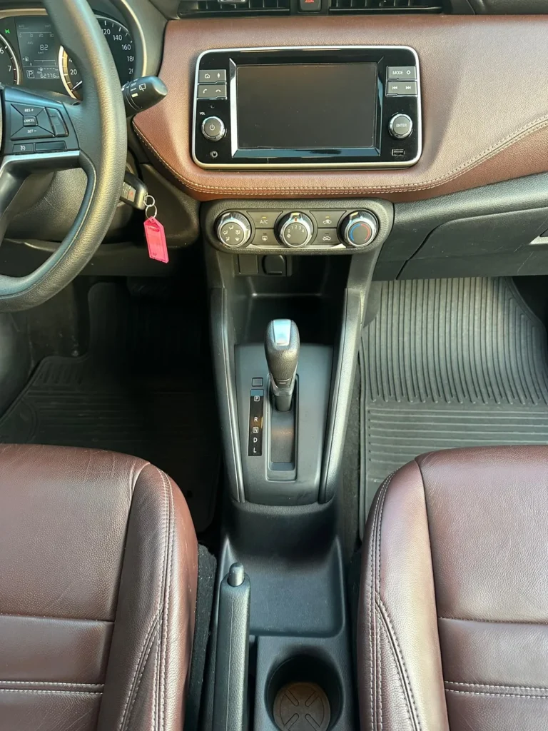 Nissan Kicks Sense seminovo à venda na Venâncio Veículos em Goiânia