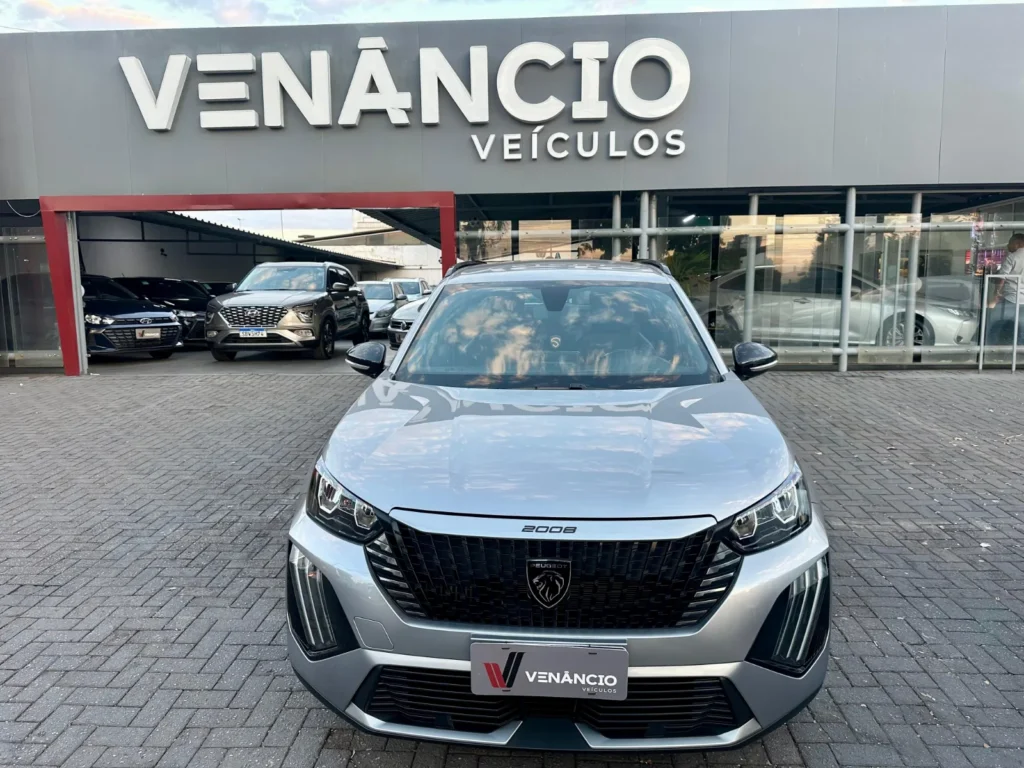 Peugeot 2008 Act T200 seminovo à venda na Venâncio Veículos em Goiânia