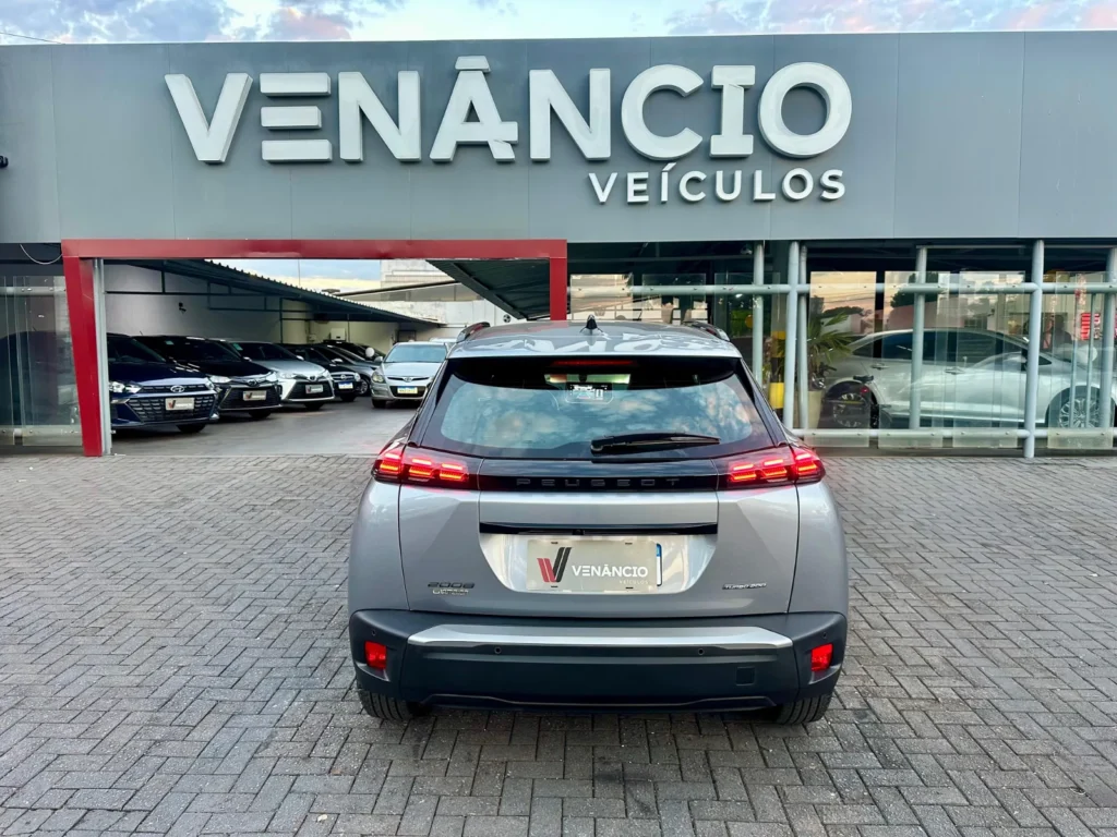 Peugeot 2008 Act T200 seminovo à venda na Venâncio Veículos em Goiânia