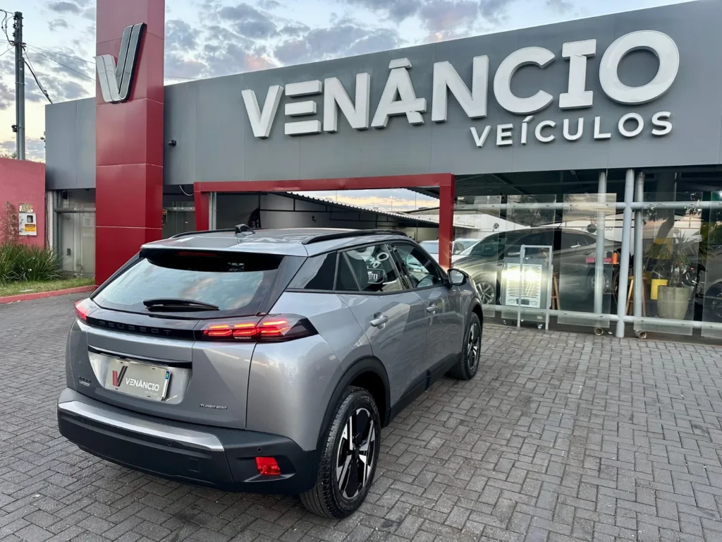 Peugeot 2008 Act T200 seminovo à venda na Venâncio Veículos em Goiânia
