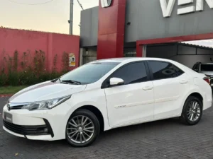Corolla GLI 1.8 usado à venda na Venâncio Veículos em Goiânia