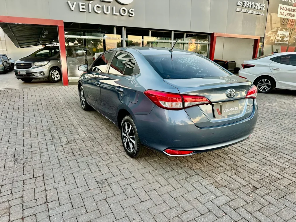 Toyota Yaris SA XLS seminovo à venda na Venâncio Veículos em Goiânia