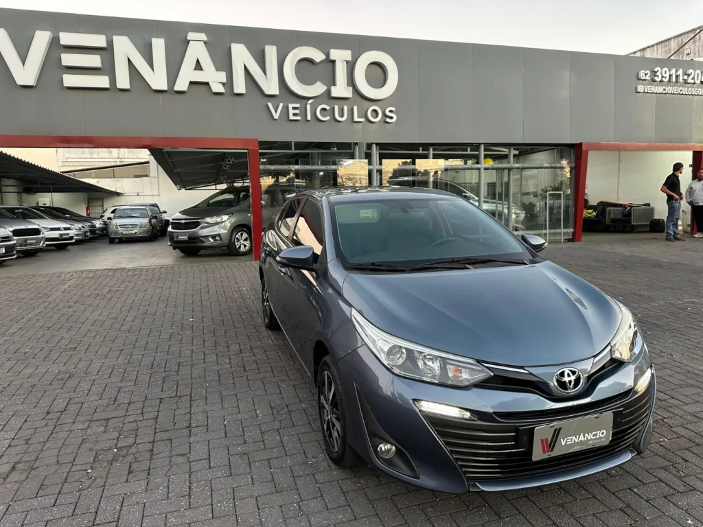 Toyota Yaris SA XLS seminovo à venda na Venâncio Veículos em Goiânia