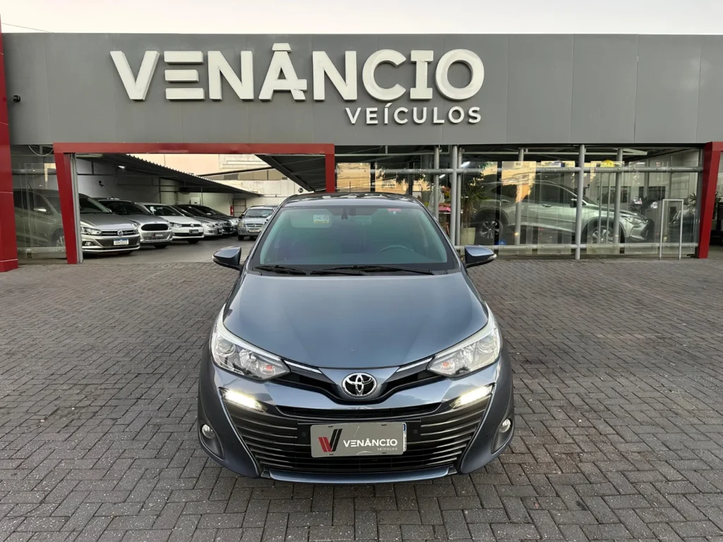 Toyota Yaris SA XLS seminovo à venda na Venâncio Veículos em Goiânia