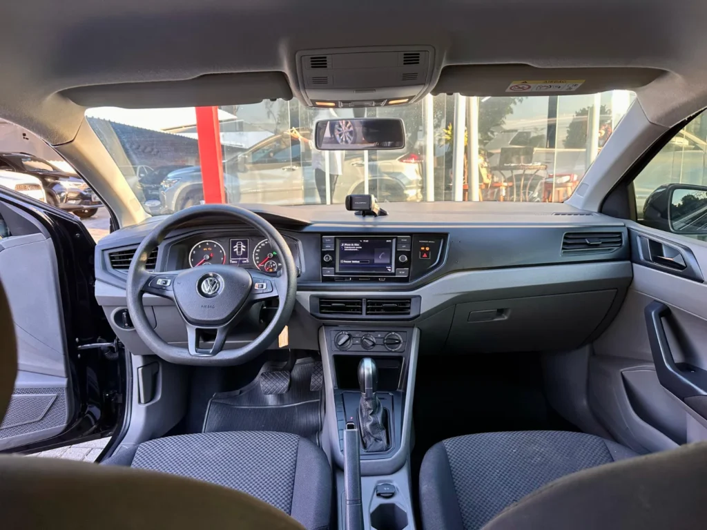 Volkswagen Virtus AF seminovo à venda na Venâncio Veículos em Goiânia
