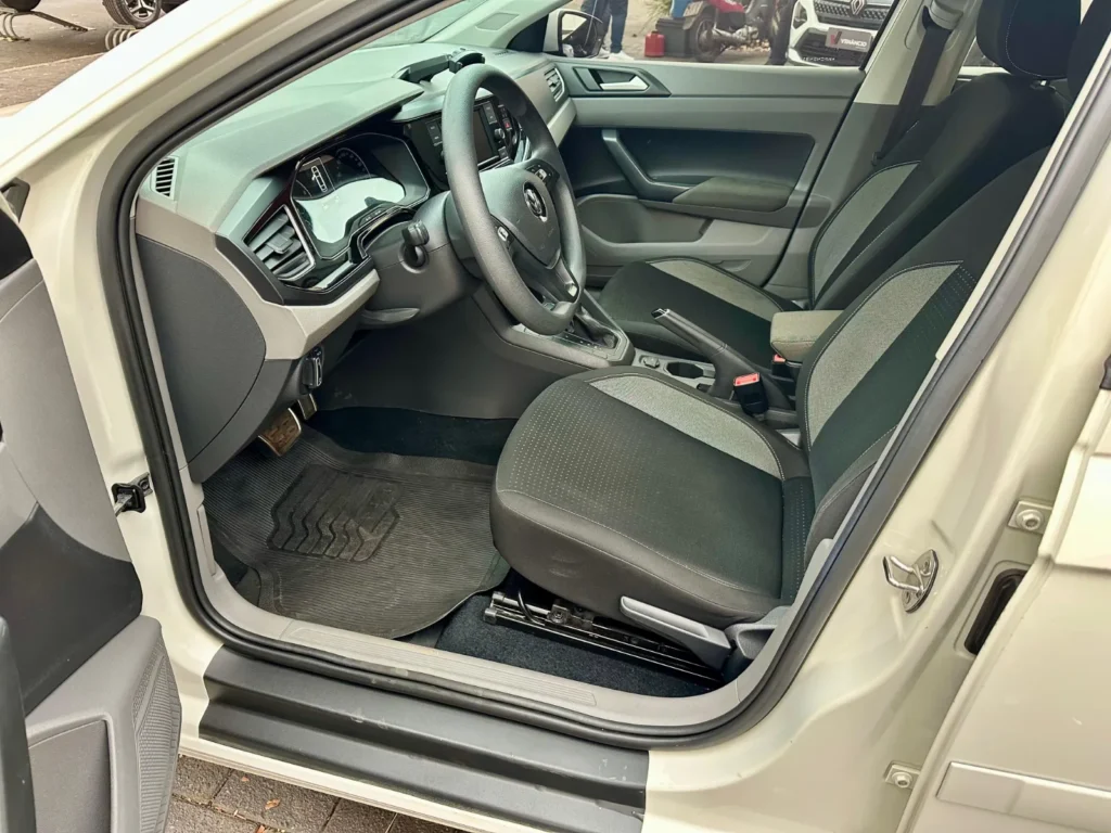 Volkswagen Virtus CL AD seminovo à venda na Venâncio Veículos em Goiânia