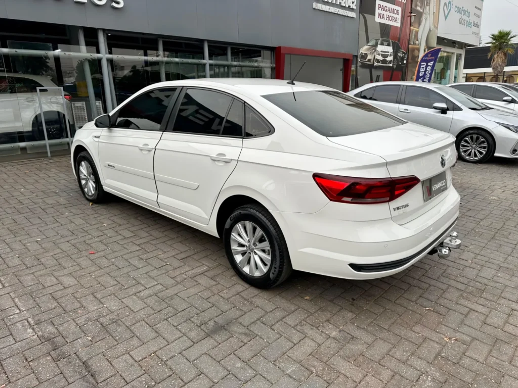 Volkswagen Virtus CL AD seminovo à venda na Venâncio Veículos em Goiânia