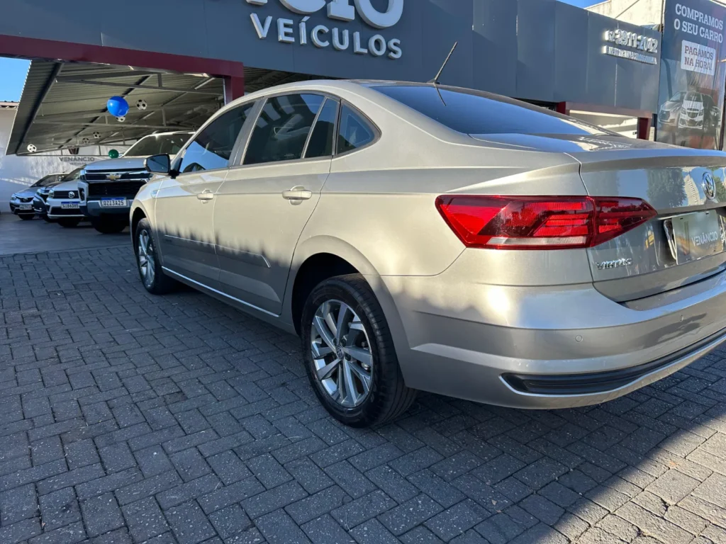 Volkswagen Virtus CL AD seminovo à venda na Venâncio Veículos em Goiânia