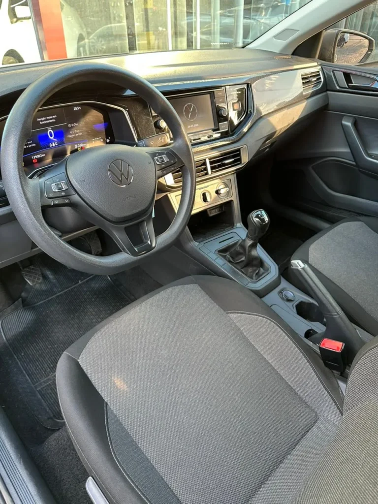 Volkswagen Virtus MB seminovo à venda na Venâncio Veículos em Goiânia
