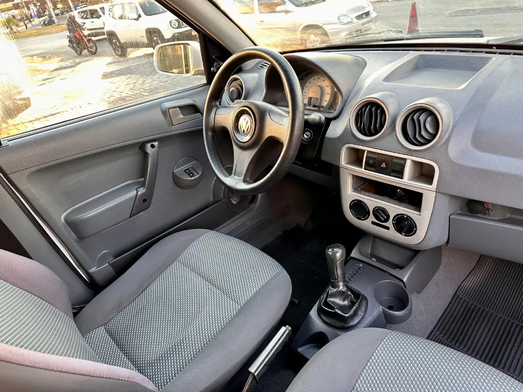 Volkswagen Gol G4 seminovo à venda na Venâncio Veículos em Goiânia