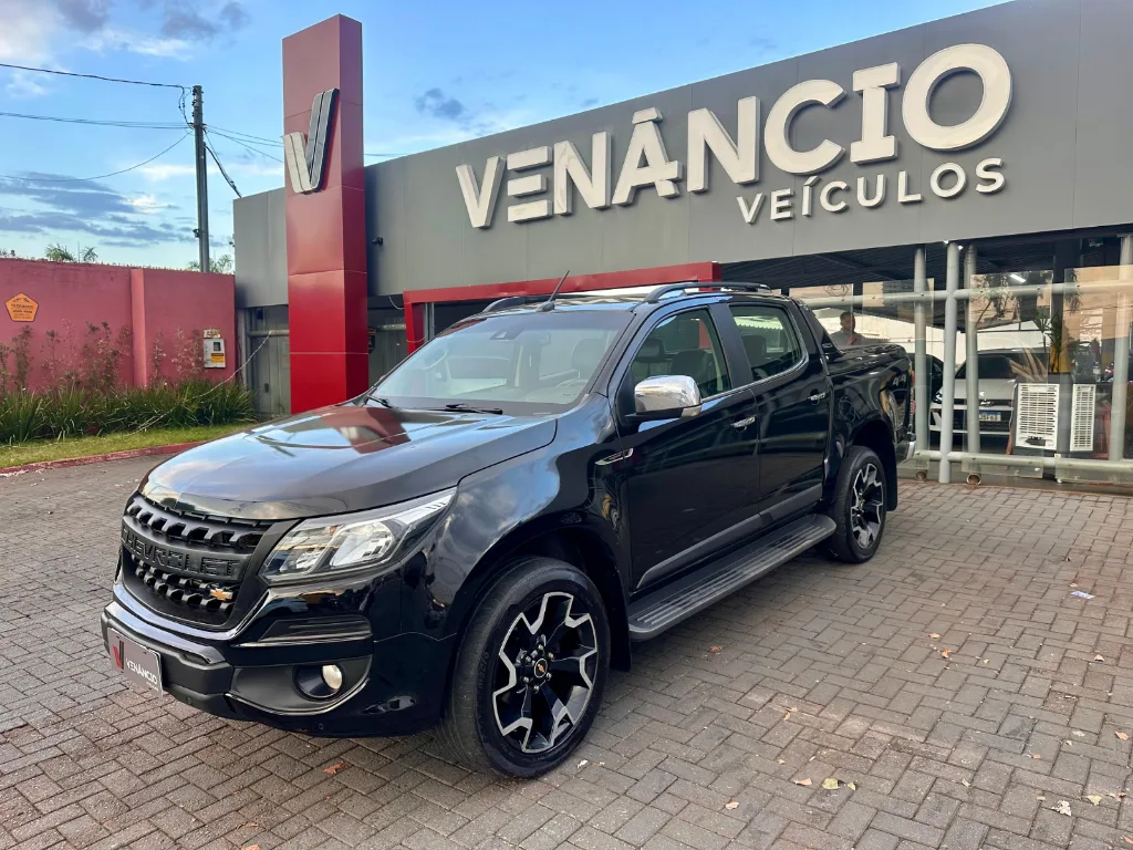 Chevrolet S10 HC seminovo à venda na Venâncio Veículos em Goiânia