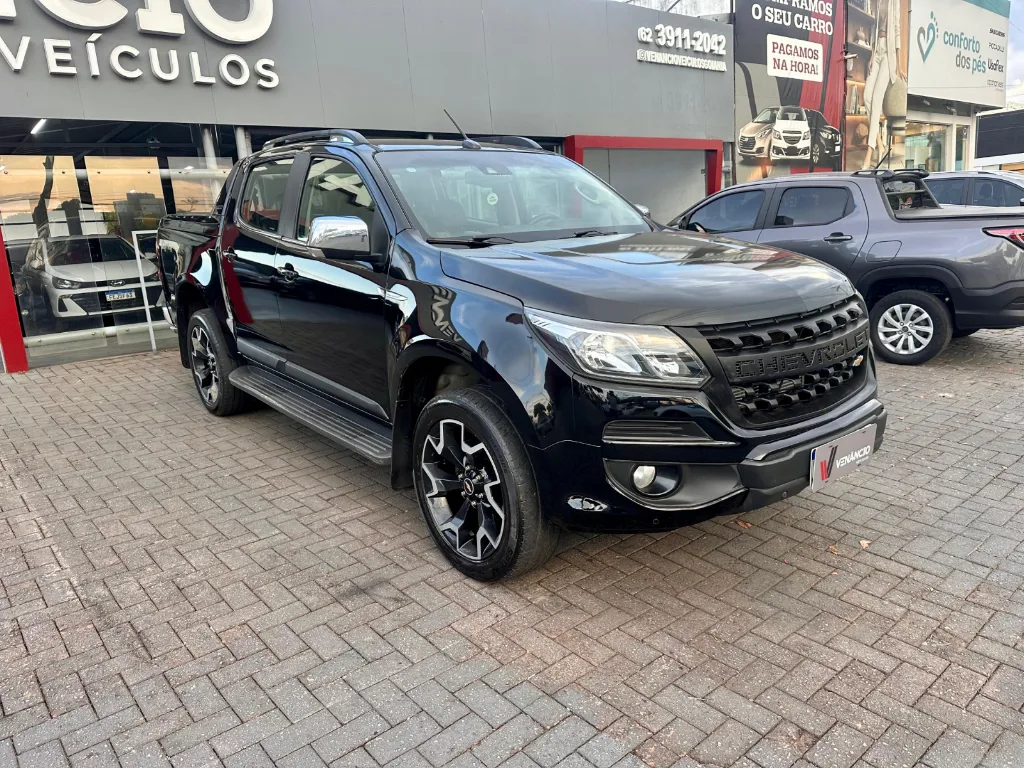 Chevrolet S10 HC seminovo à venda na Venâncio Veículos em Goiânia