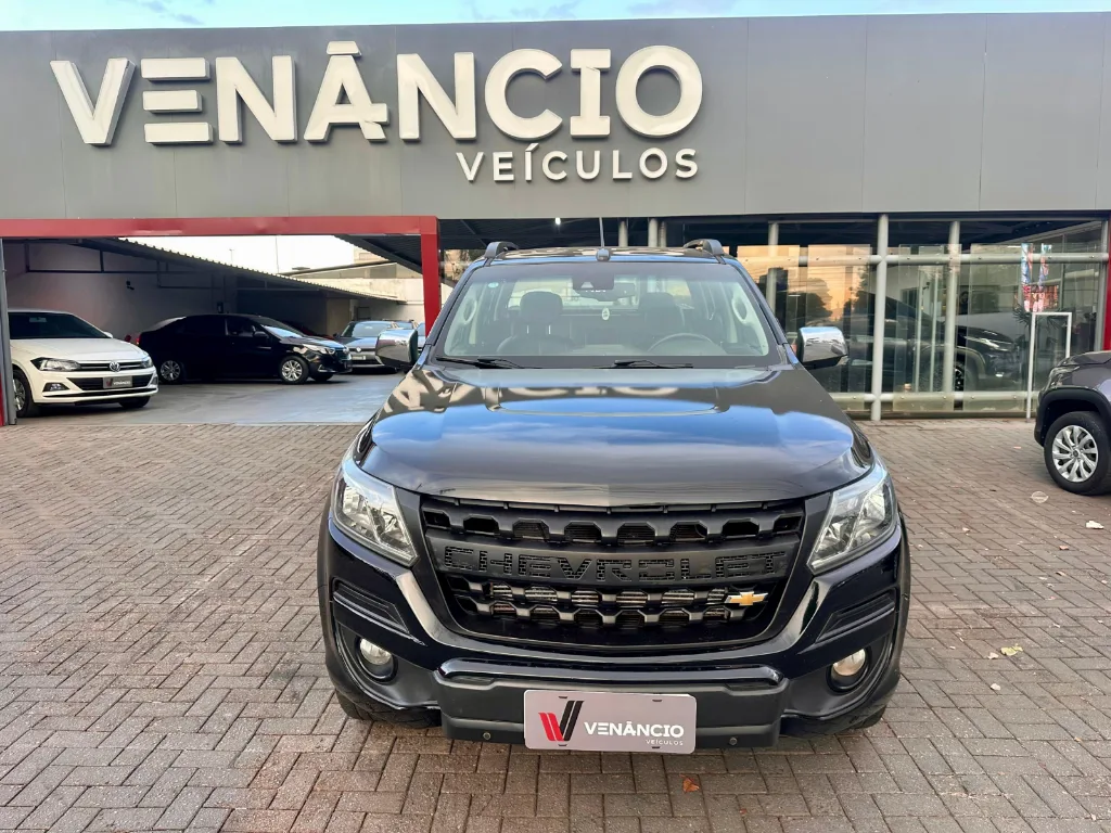 Chevrolet S10 HC seminovo à venda na Venâncio Veículos em Goiânia