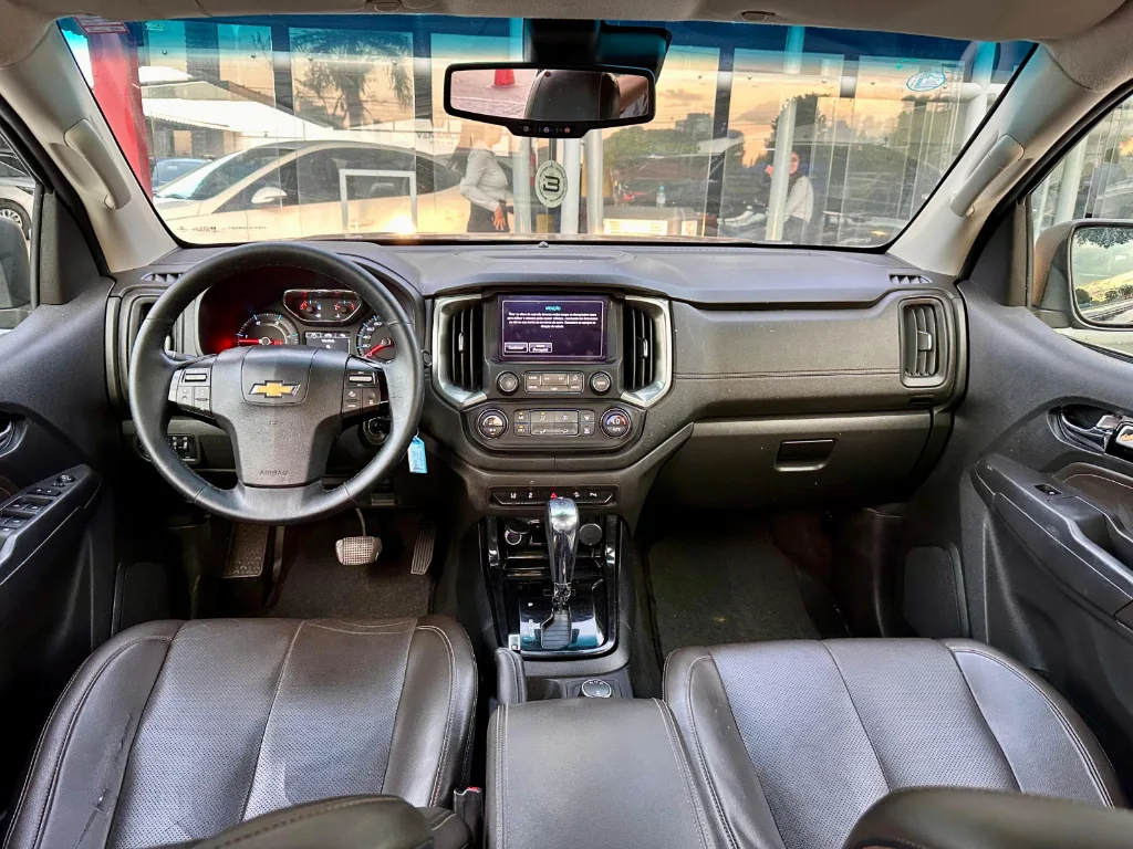 Chevrolet S10 HC seminovo à venda na Venâncio Veículos em Goiânia